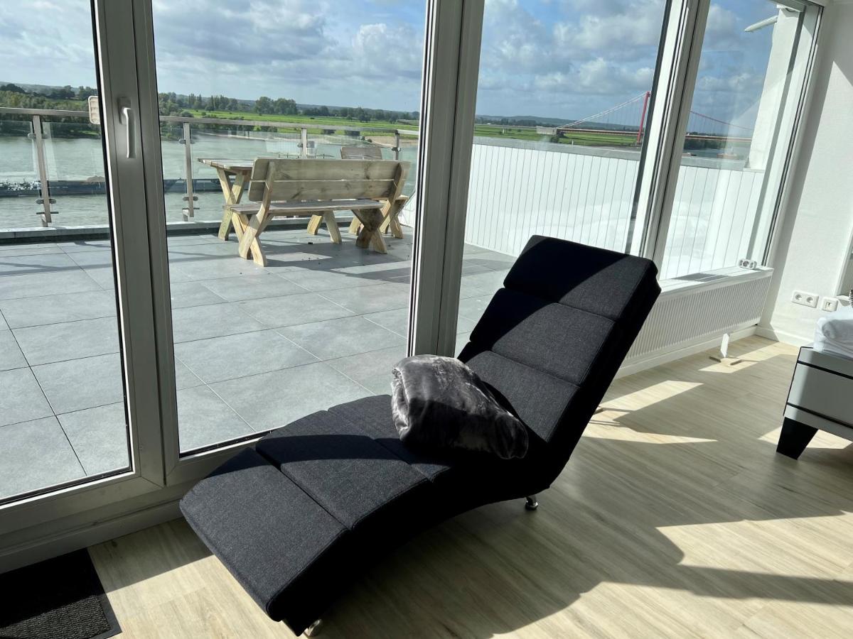 Panorama - Exklusives Apartment An Der Promenade Mit Dachterrasse & Rheinblick Emmerich Exterior photo